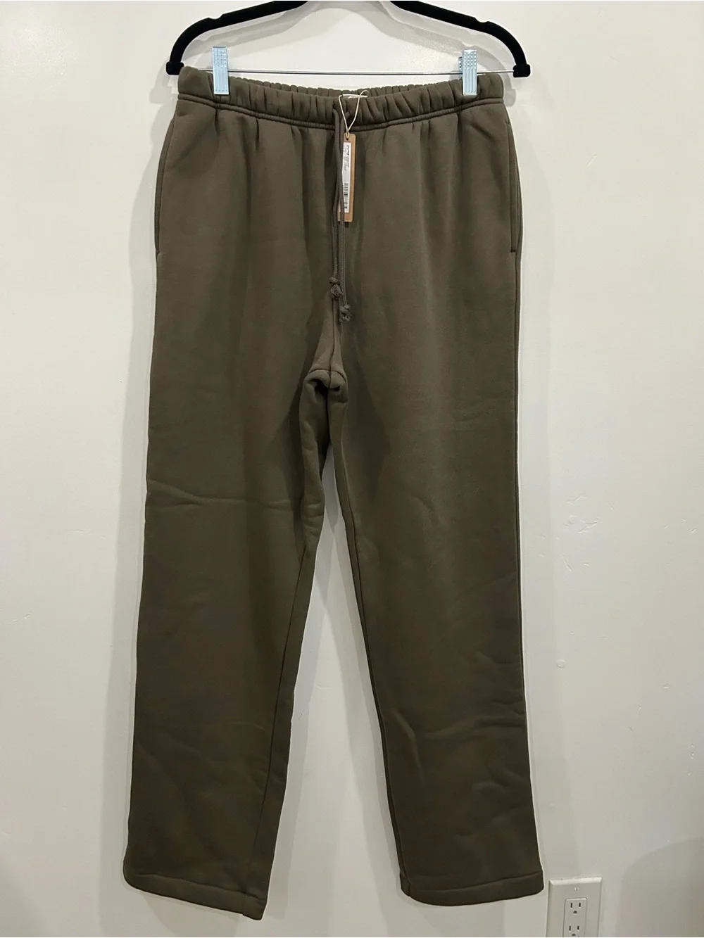 SKIMS NWT Fleece Lounge Straight Leg Sweatpants in Driftwood Size Medium